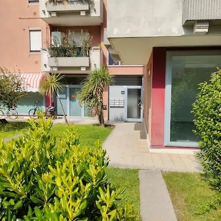 Domus Raffaella Apartment